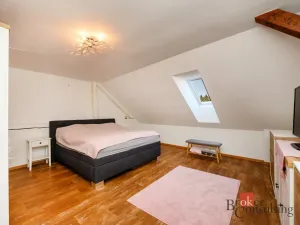 Prodej rodinného domu, Koloveč, nám. Svobody, 160 m2