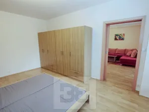 Pronájem bytu 2+kk, Praha - Holešovice, V háji, 54 m2
