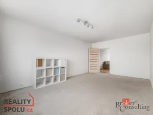 Prodej bytu 3+1, Plzeň - Doubravka, Železničářská, 77 m2