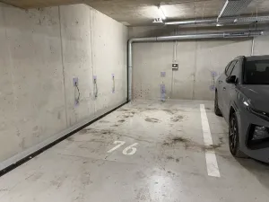 Pronájem garážového stání, Brno, Lidická, 14 m2