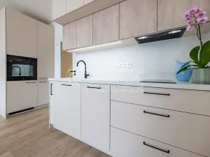 Pronájem bytu 1+kk, Praha - Hloubětín, Poděbradská, 39 m2
