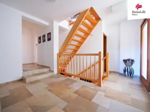 Prodej rodinného domu, Křídla, 250 m2