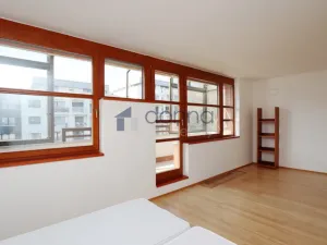 Pronájem bytu 2+kk, Praha, U Nikolajky, 82 m2