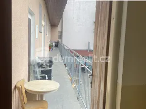 Pronájem bytu 1+1, Praha - Kobylisy, Zenklova, 40 m2