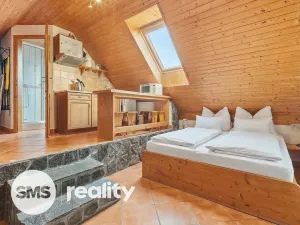 Prodej apartmánu, Štítary, 327 m2