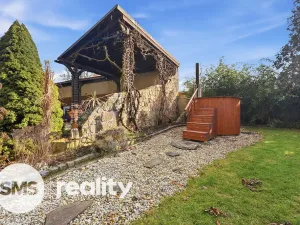 Prodej apartmánu, Štítary, 327 m2