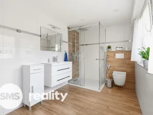 Prodej apartmánu, Štítary, 665 m2