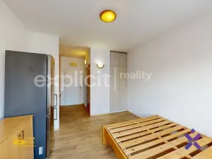Pronájem bytu 1+kk, Zlín, M. Knesla, 20 m2