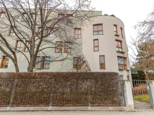 Pronájem bytu 5+kk, Praha - Podolí, Na hřebenech II, 172 m2