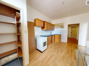 Pronájem bytu 2+1, Opava - Město, Dolní náměstí, 76 m2