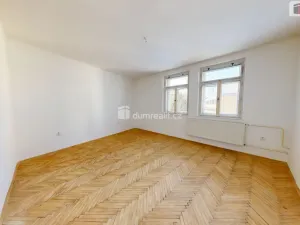 Pronájem bytu 2+1, Opava - Město, Dolní náměstí, 76 m2