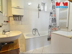Pronájem bytu 2+kk, Praha - Nové Město, V tůních, 38 m2