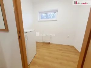 Pronájem bytu 1+kk, Úholičky, Roztocká, 37 m2