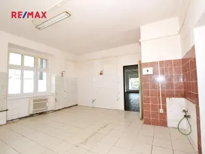 Pronájem obchodního prostoru, Plzeň, Koterovská, 100 m2