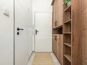 Prodej bytu 1+kk, Kralupy nad Vltavou - Lobeček, nám. Mládežníků, 26 m2