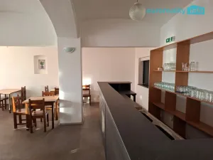 Pronájem restaurace, Žandov, Náměstí, 200 m2