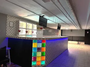 Pronájem obchodního prostoru, Mladá Boleslav - Mladá Boleslav II, tř. Václava Klementa, 217 m2