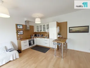 Pronájem bytu 1+kk, Praha - Letňany, Pavla Beneše, 38 m2