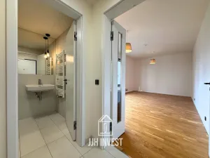 Pronájem bytu 1+kk, Praha - Smíchov, Grafická, 30 m2