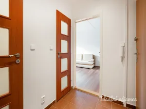 Pronájem bytu 1+1, Praha - Háje, Schulhoffova, 29 m2