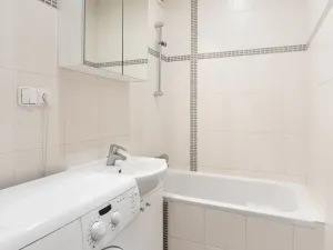 Pronájem bytu 1+1, Praha - Háje, Schulhoffova, 29 m2