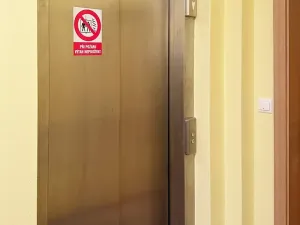 Pronájem bytu 2+kk, Karlovy Vary, Na Vyhlídce, 52 m2