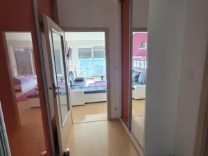 Pronájem bytu 1+kk, Praha - Vysočany, Na Harfě, 43 m2