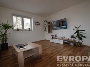 Prodej rodinného domu, Zásmuky - Nesměň, 72 m2