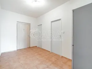 Prodej bytu 1+kk, Holubice - Kozinec, Buková, 40 m2