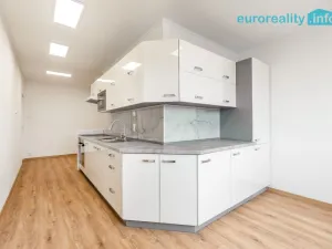 Prodej bytu 3+1, Doksy, Pražská, 64 m2