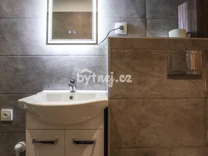 Pronájem bytu 2+kk, Louny, Jablonského, 45 m2