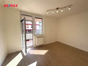 Pronájem bytu 2+kk, Praha - Stodůlky, Svitákova, 50 m2