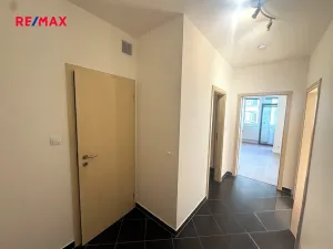 Pronájem bytu 2+kk, Praha - Stodůlky, Svitákova, 50 m2