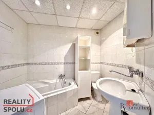 Prodej bytu 2+1, Chomutov, Pod Břízami, 52 m2