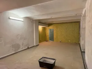Prodej obchodního prostoru, Karlovy Vary, Moravská, 71 m2