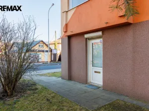 Prodej obchodního prostoru, Karlovy Vary - Rybáře, Konečná, 72 m2