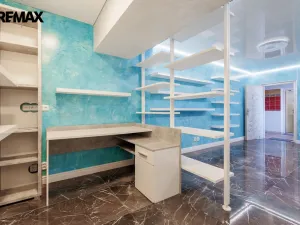 Prodej obchodního prostoru, Karlovy Vary - Rybáře, Konečná, 72 m2