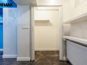 Prodej obchodního prostoru, Karlovy Vary - Rybáře, Konečná, 72 m2