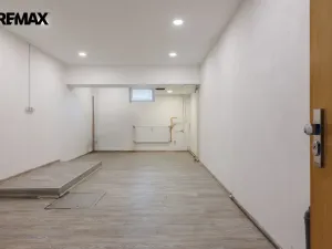 Prodej obchodního prostoru, Karlovy Vary - Rybáře, Konečná, 72 m2