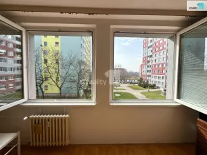 Pronájem bytu 2+kk, Praha - Černý Most, Kpt. Stránského, 45 m2