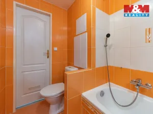 Prodej bytu 2+1, Cheb, Šeříková, 56 m2