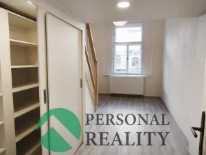 Pronájem bytu 3+kk, Praha - Karlín, Urxova, 67 m2