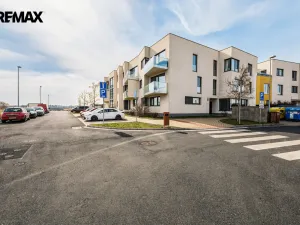 Pronájem bytu 1+kk, Praha - Dolní Počernice, Černodolská, 39 m2