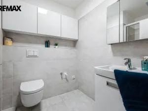 Pronájem bytu 1+kk, Praha - Dolní Počernice, Černodolská, 39 m2