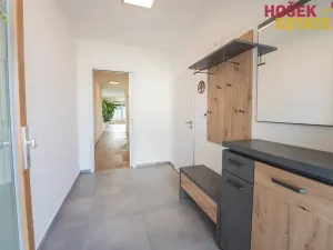 Prodej rodinného domu, Pohořelice, U Větrolamu, 160 m2