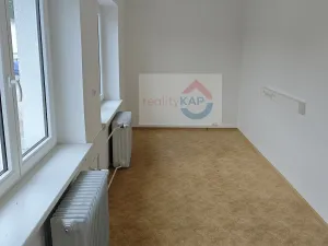 Pronájem kanceláře, Střítež - Kaplice-nádraží