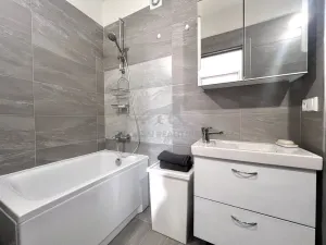 Pronájem bytu 2+1, Praha - Krč, Višňová, 56 m2