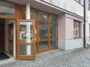 Pronájem obchodního prostoru, Náměšť nad Oslavou, Masarykovo nám., 42 m2