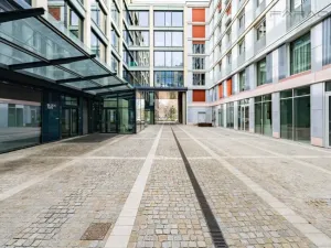 Pronájem kanceláře, Praha - Karlín, Rohanské nábřeží, 706 m2