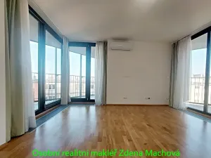 Pronájem bytu 1+kk, Praha - Žižkov, Ke kapslovně, 38 m2